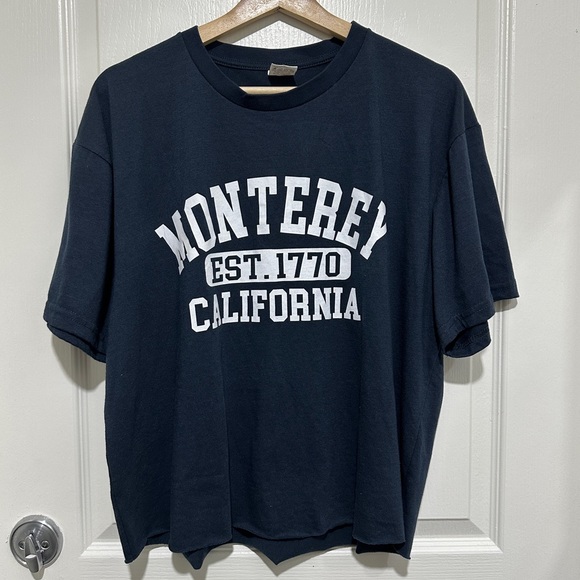 Tops - Cropped Tee